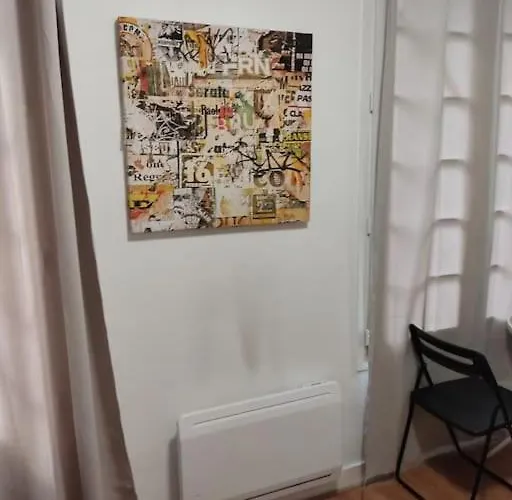 13 * Paris